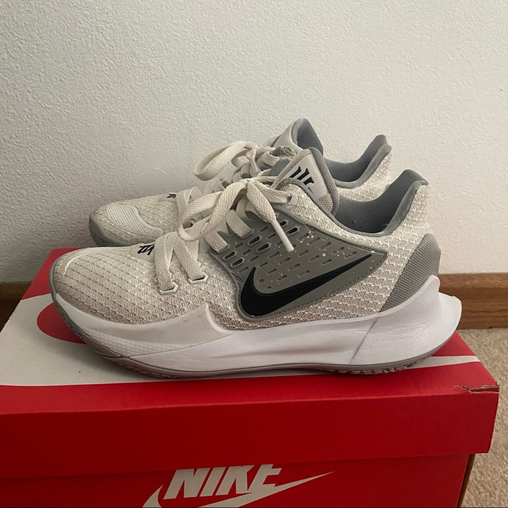 Nike kyrie 2 low